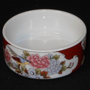 Beautiful Imari Japanese trinket dish.